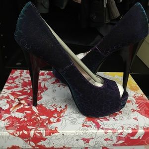 Chinese Laundry Hot Spot Giraffe Two Toned Heels